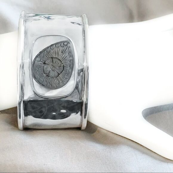 Vtg Red Envelope hammered silver mop bracelet - Picture 9 of 14